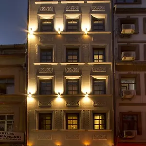 Taksim Avenue **** Istanbul